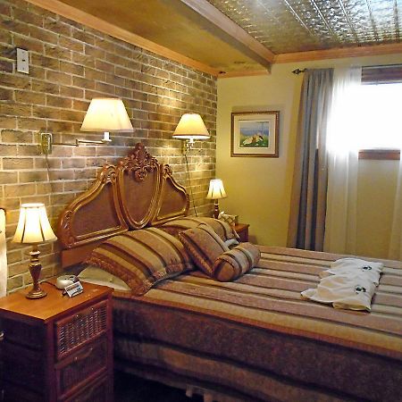 Gite La Halte Du Verger Bed And Breakfast Riviere-du-Loup Exterior foto
