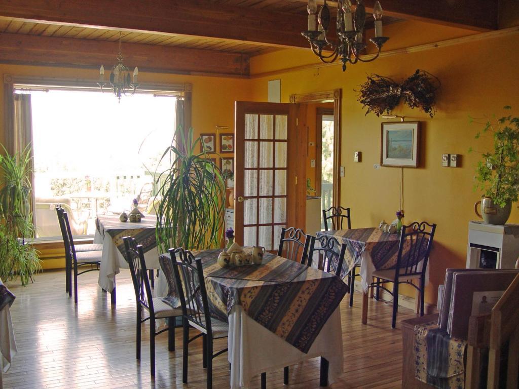 Gite La Halte Du Verger Bed And Breakfast Riviere-du-Loup Exterior foto