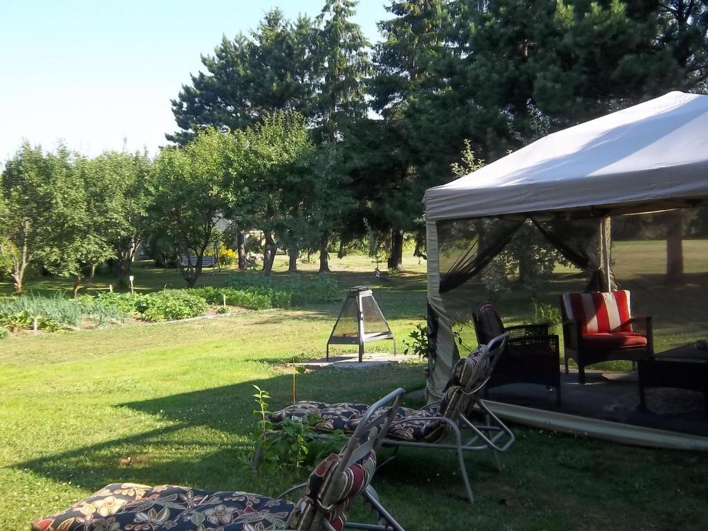 Gite La Halte Du Verger Bed And Breakfast Riviere-du-Loup Exterior foto