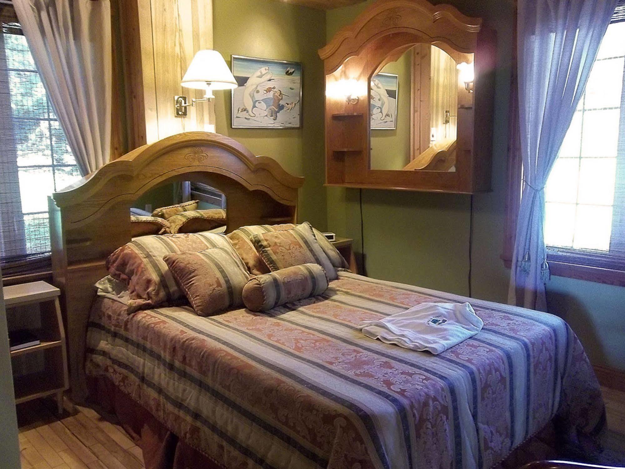 Gite La Halte Du Verger Bed And Breakfast Riviere-du-Loup Exterior foto